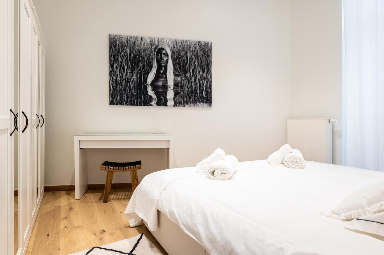 Brussels Centre Bnb Sablon I, II Et V Bagian luar foto